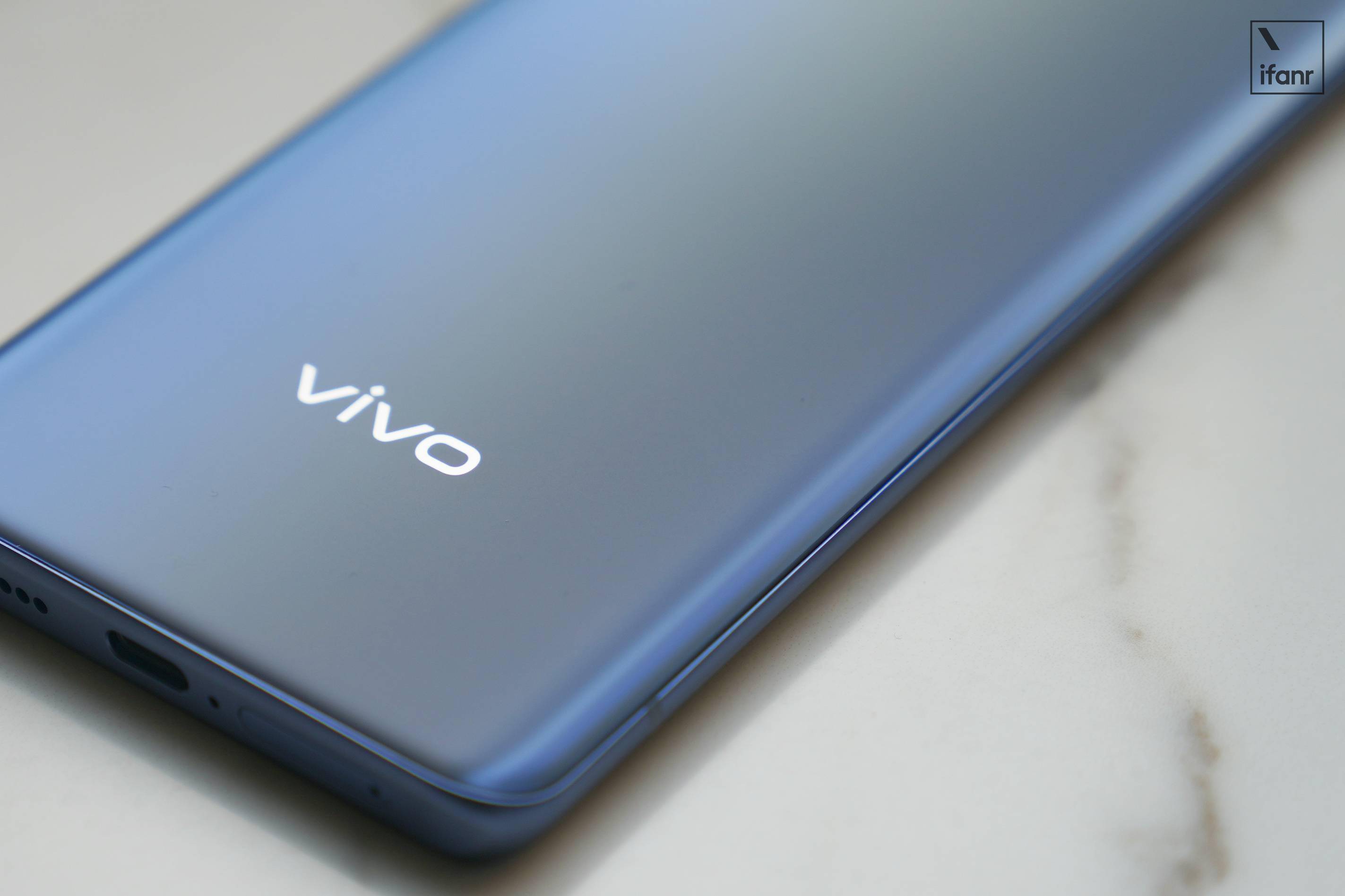 vivo X50 Pro+ 评测:超大杯的 vivo 手机,用上了尺寸最大的三星相机
