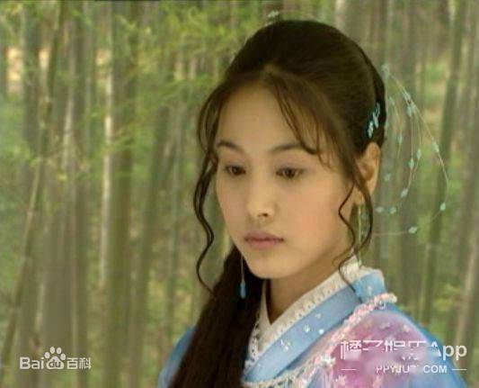 还记得《粉红女郎》里的男人婆吗?她现在长这样