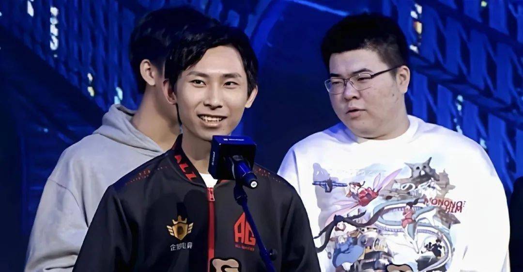 梦泪意外曝光直播后台,收入并非很高,和大仙差距明显