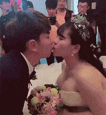 搞笑GIF:兄弟后半生都后悔今天玩这东西