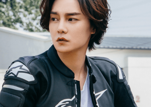 继《鬓边》之后,尹正新剧即将开拍,看到女主是她值得期待!