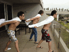 搞笑GIF趣图:瞧瞧人家这技术,不要瞧不起胖子,只能说佩服了