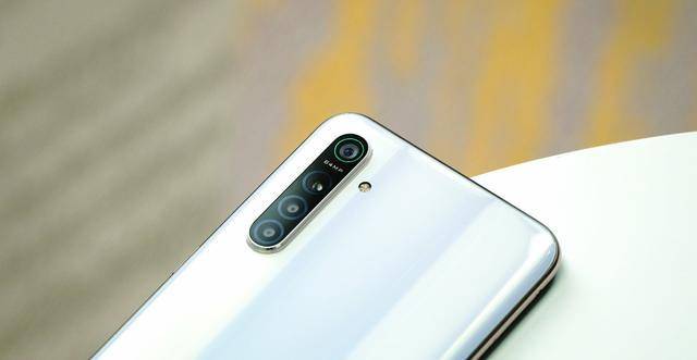 线上线下双生花,OPPO K5再次给千元机打个样