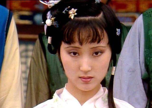 林黛玉明明什么也不管,为何暗一算计,就知道贾府经济面临崩溃?