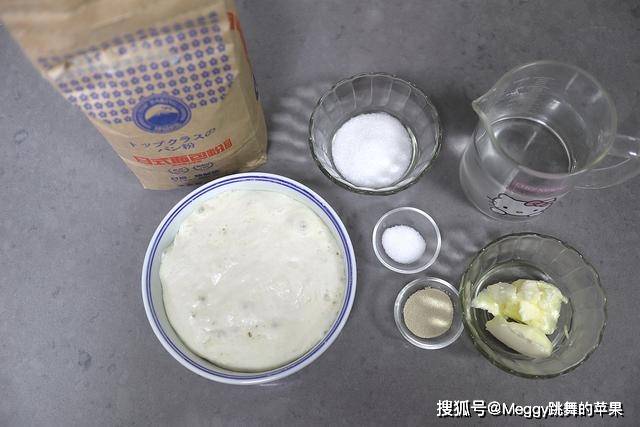 夏天做低糖吐司,你试试波兰种,出膜快,超柔软,放3天都不硬