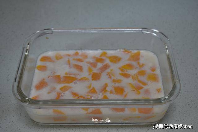 天气热,牛奶和芒果这做法火了,5分钟就做好,大人小孩都爱吃