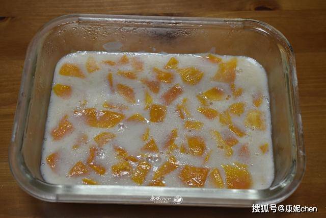 天气热,牛奶和芒果这做法火了,5分钟就做好,大人小孩都爱吃