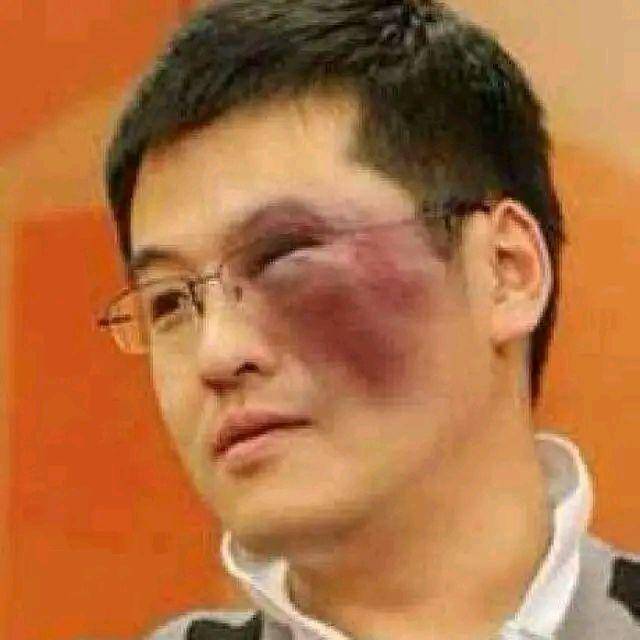 广东男篮半节打花北控,杨毅在解说的时候,为何一言不发?