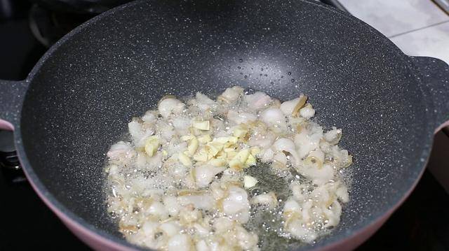 香干只从学会这个做法,家人三天两头点名吃,好吃下饭,一学就会