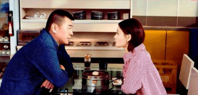 《爱我就别想太多》:年龄差20岁上演真挚“父女恋”?太辣眼!