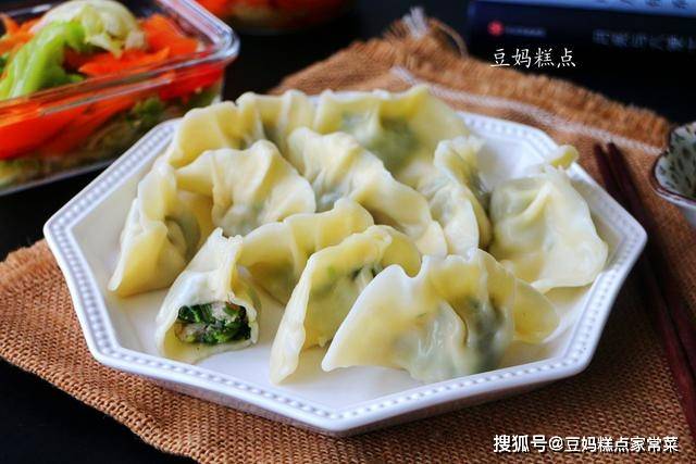 岳云鹏做客蘑菇屋,黄磊包3种饺子,小岳岳:这个节目太好吃了