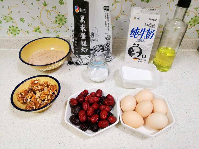二两红糖加大枣,网红枣糕教你在家做起来,收藏配方照着做零失败