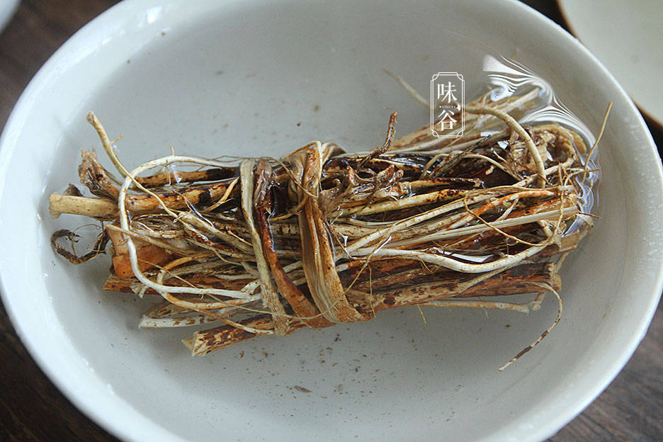 三伏天,广东人多用这树根煲汤,椰香浓郁,防暑祛湿,舒适度夏