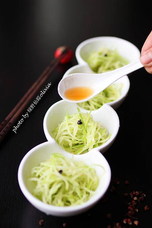 萝卜不用炒不用炖,简单拌一拌超好吃