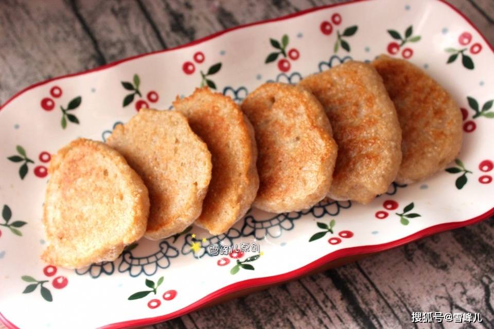 这饼不用面粉不揉面,简单易做营养高,喧软好吃全家都喜欢,真香
