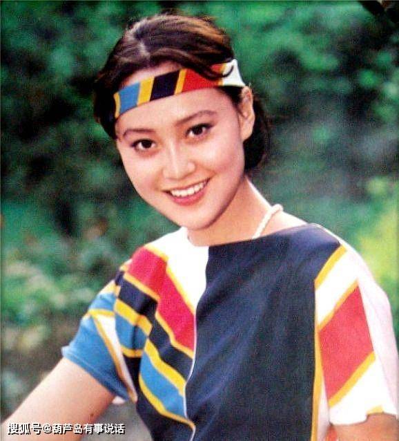 大宋佳,小宋佳,两个人年龄相差18岁,你更喜欢哪个宋佳?