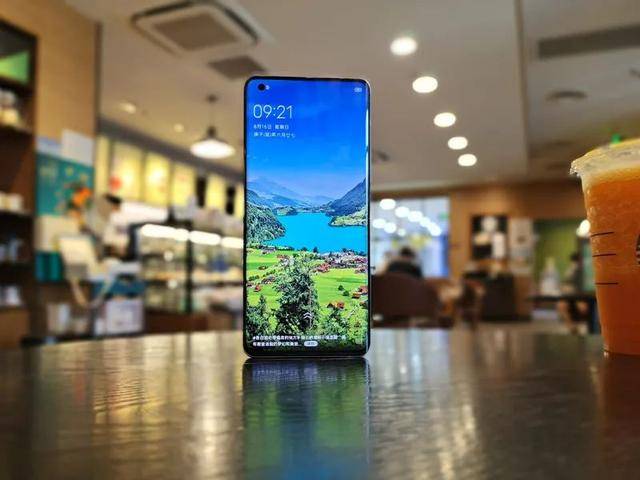 vivo X50 Pro+体验:雅致外观下一颗无惧黑夜的“眼”