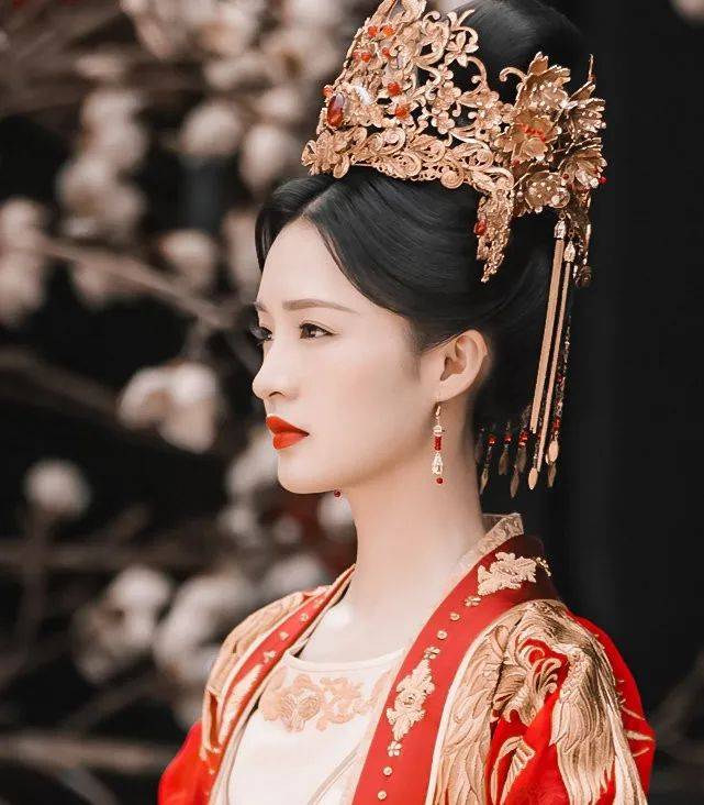 这部剧凭什么获得30亿播量?看到李沁和秦昊的化学反应我明白了