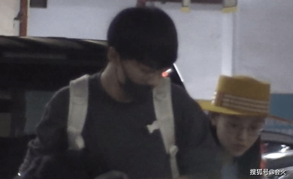吴倩张雨剑一起做头发被拍?俩人关系亲密,网友:为事业才不公开
