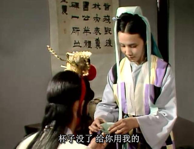 《红楼梦》里,黛玉与妙玉关系怎么样?从这件事可以看出来