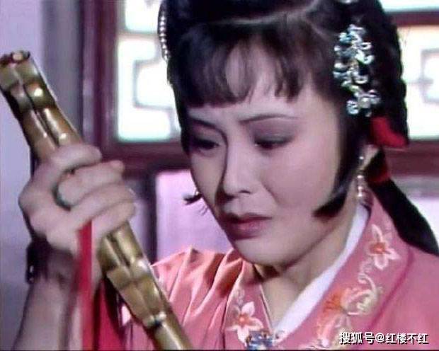 《红楼梦》尤三姐自刎,柳湘莲出家,薛宝钗的反应为何很冷漠?