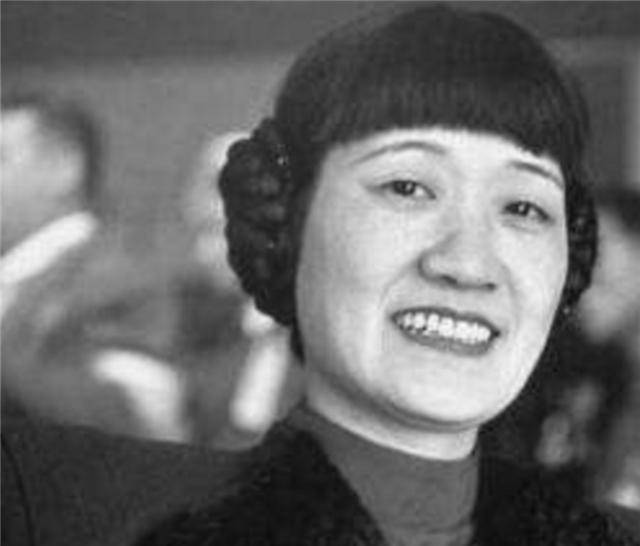 未婚妻意外去世,他悲痛欲绝,17年后却在街头偶遇“亡妻”