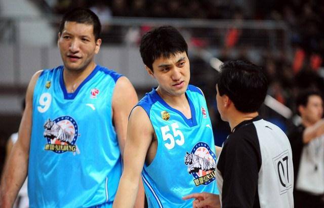 退役五年,你知道新疆历史第一得分王现状如何吗?常驻广东当教练