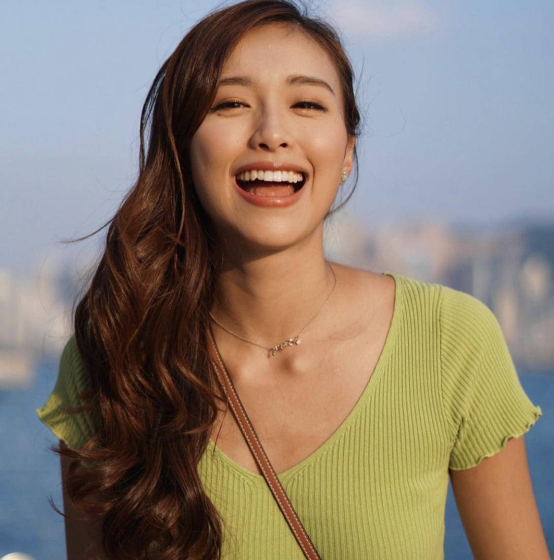 网友评选当下TVB九零后新生代最美女艺人,何依婷最受欢迎