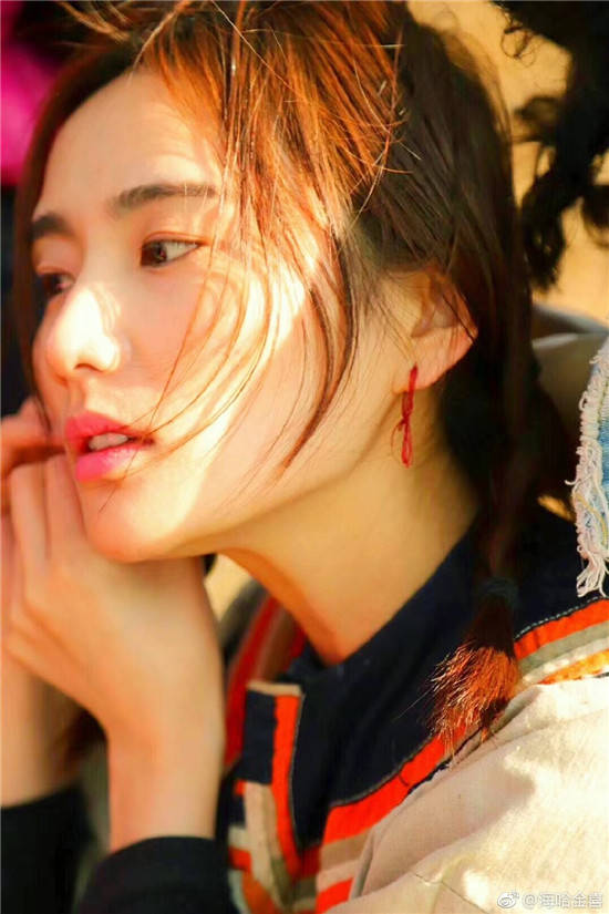 李亚鹏表白新女友,王菲的歌嗨翻全场,难忘前妻还是在蹭热度?