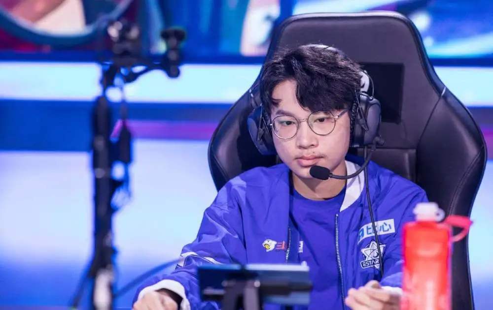 KPL:estar队内不和?止步秋季赛后,选手诺言竟晒了一波笑脸