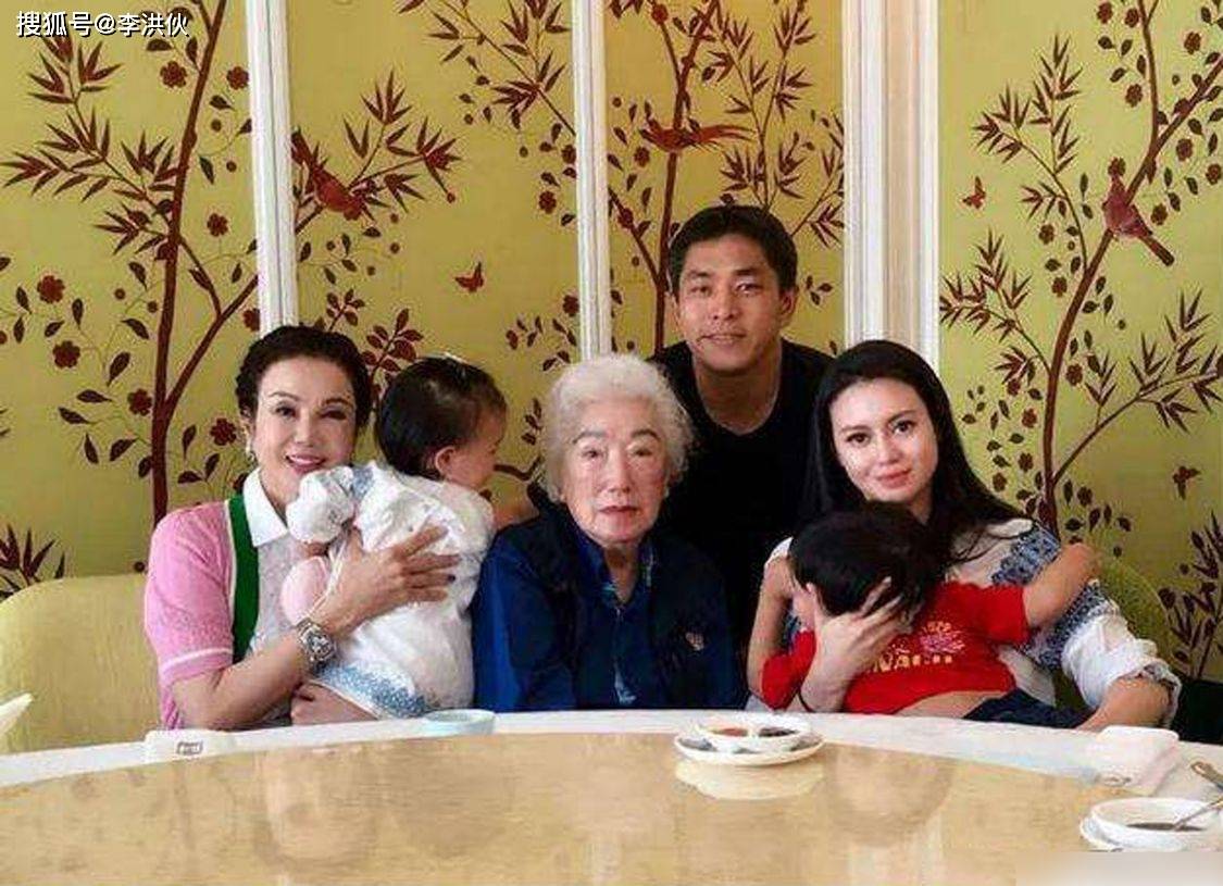 女星谢玲玲被曝新冠病情加重,曾被王祖贤插足婚姻,婆婆为其撑腰