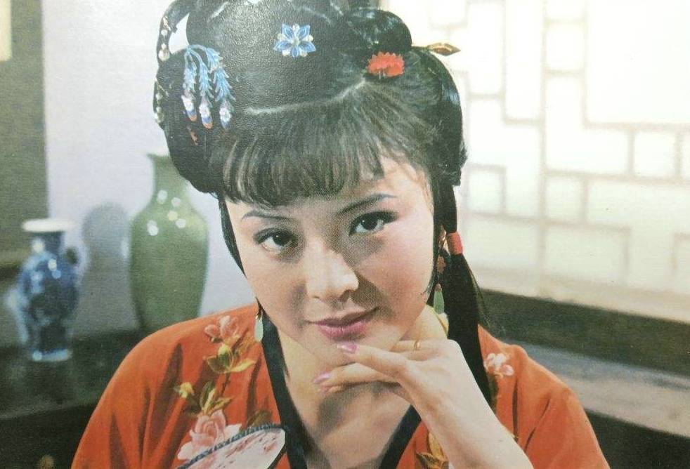 话《红楼梦》:尤三姐对婚姻的选择,就是选择死亡?