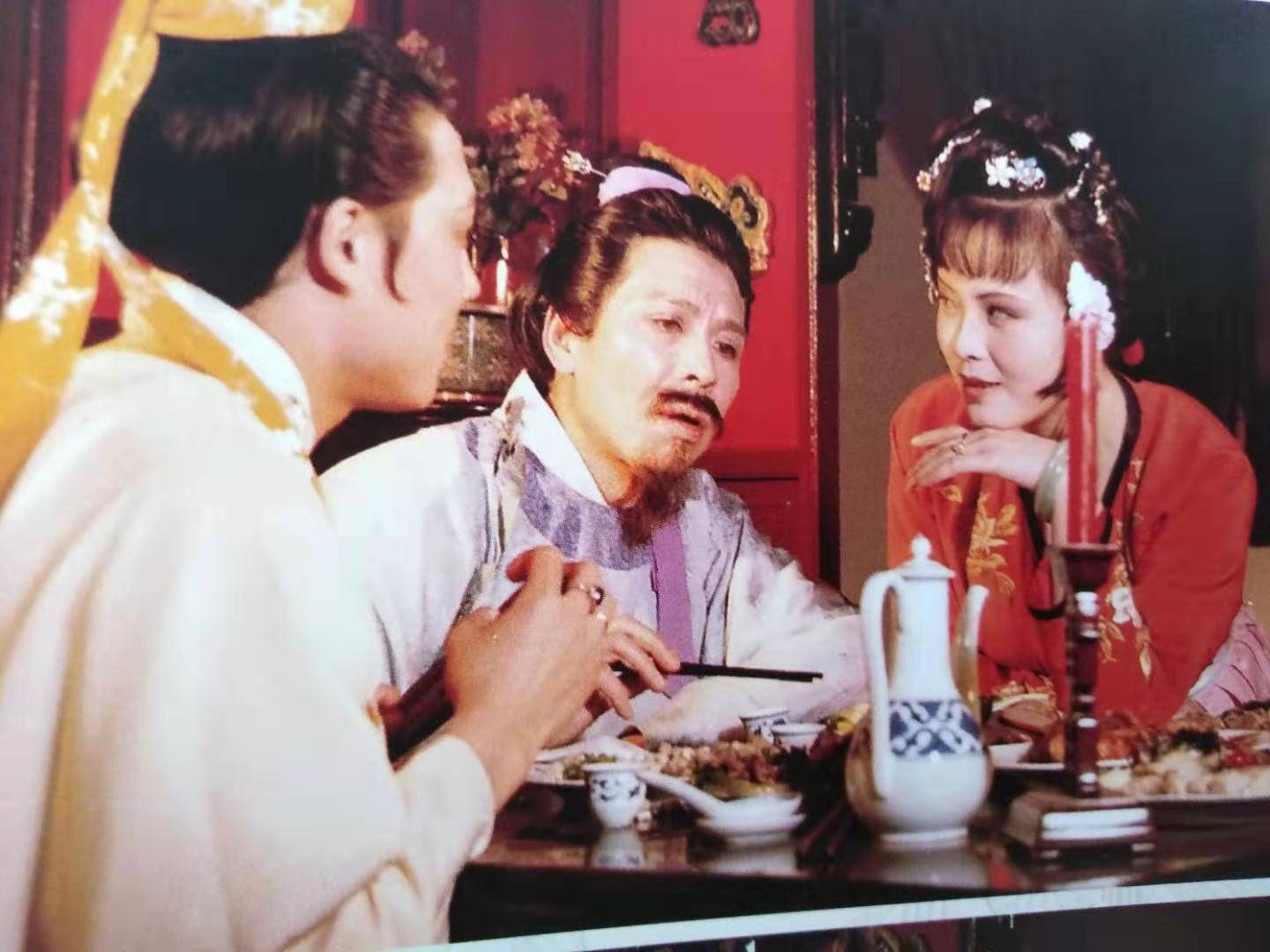 话《红楼梦》:尤三姐对婚姻的选择,就是选择死亡?