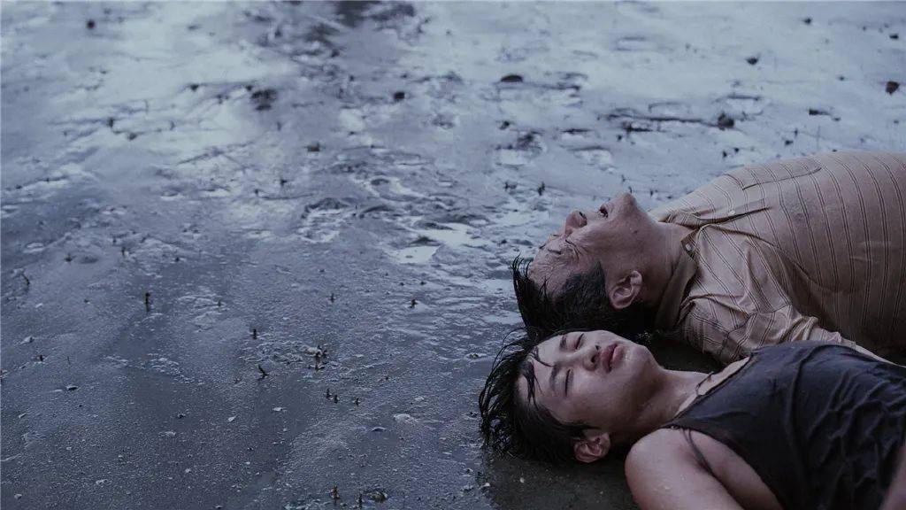 拿拍电影的态度来做剧,《隐秘的角落》不火才是不可思议