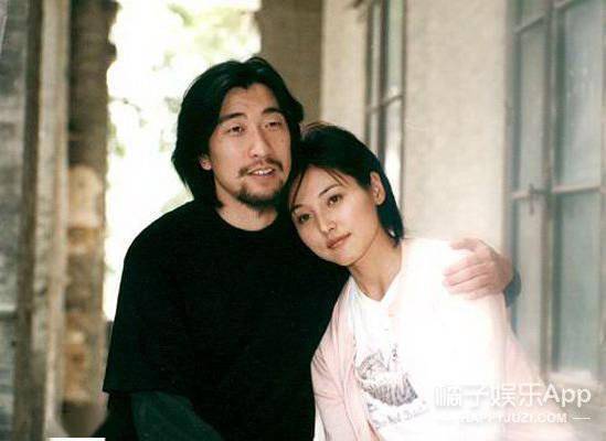 还记得《粉红女郎》里的男人婆吗?她现在长这样