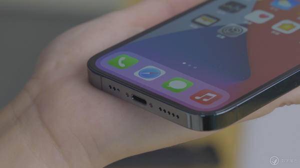 iPhone 12 与 iPhone 12 Pro 初体验