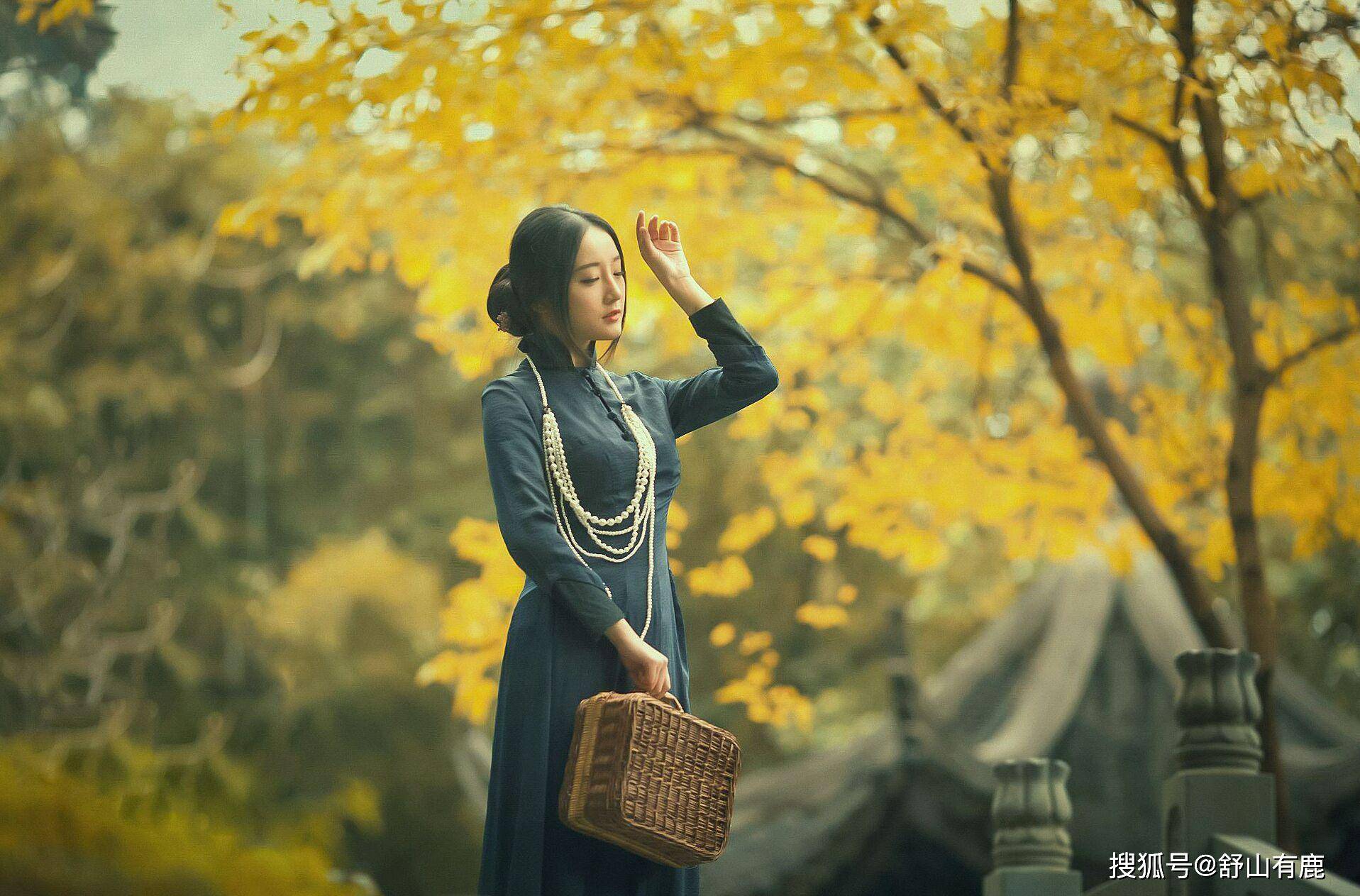 林清玄笔下的四种人生“角色”:一枝草,一点露,一个人,一片天