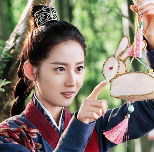 《月上重火》傻白甜女主只负责可爱,其他事都交给罗云熙了?