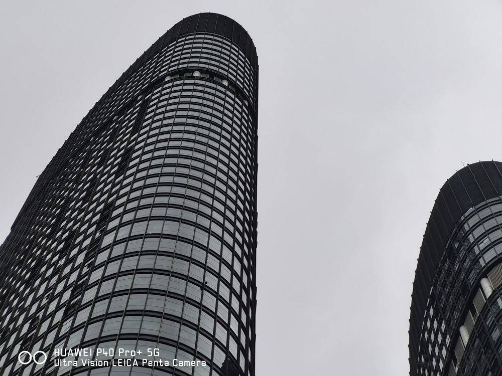 华为P40 Pro、华为P40 Pro+对比评测:多的这个“+”在哪里?