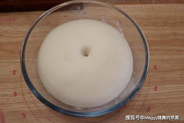 夏天做低糖吐司,你试试波兰种,出膜快,超柔软,放3天都不硬
