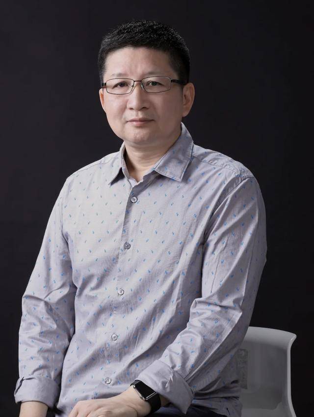 吴宇华:墨花青韵皆自在