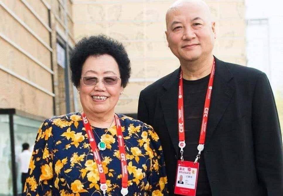 百亿富婆与“唐僧”迟重瑞:30年相伴换百亿财产,家规让人生畏?