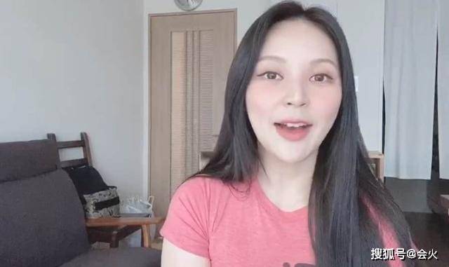 李宗盛二女罕露面,大女儿清纯温婉,二女儿戴鼻环长相浑似父亲