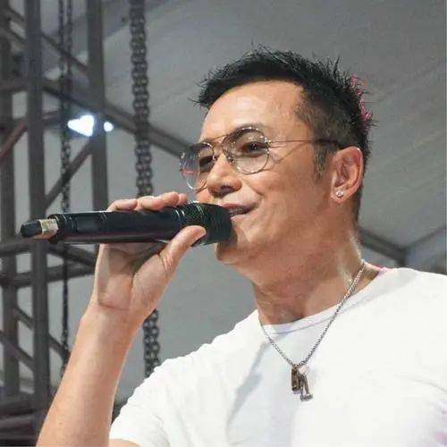 “杨康”饰演者众多,为何苗侨伟版成了“绝版”?