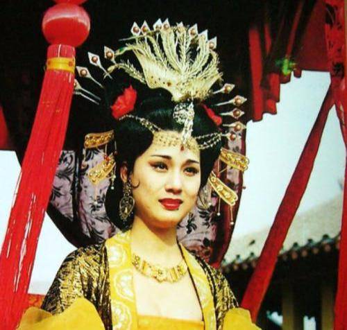 她是最美容妃,与导演同居27年不领证,今63岁因病去世膝下无子女
