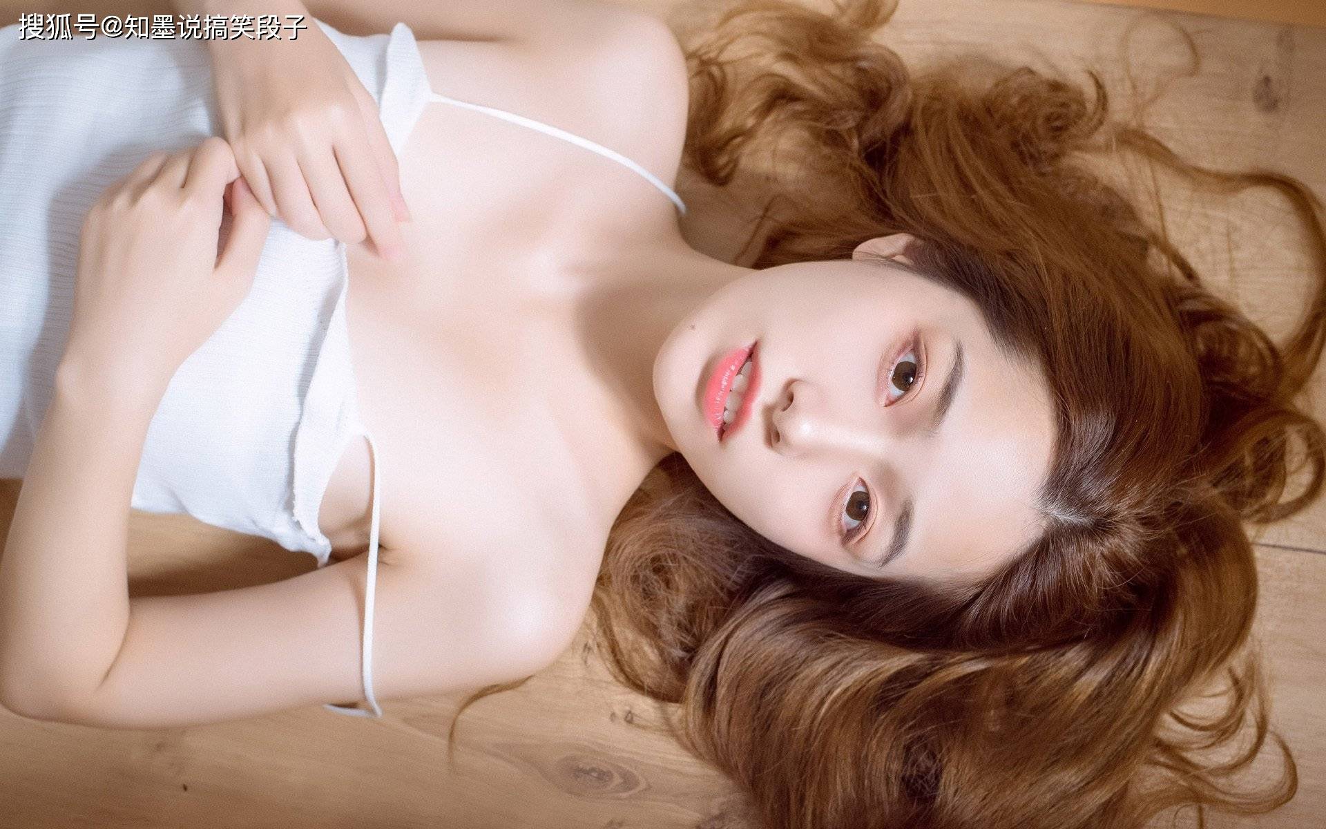 搞笑GIF段子:姐姐,又想骗我生女儿