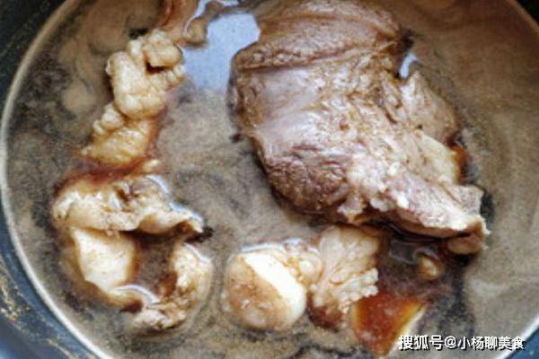 酱牛肉的超简单做法在这,一学就会,劲道入味,美味又正宗