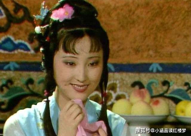 黛玉穿的衣服档次有多高?3件衣服,从外到里,每一件都很有品味