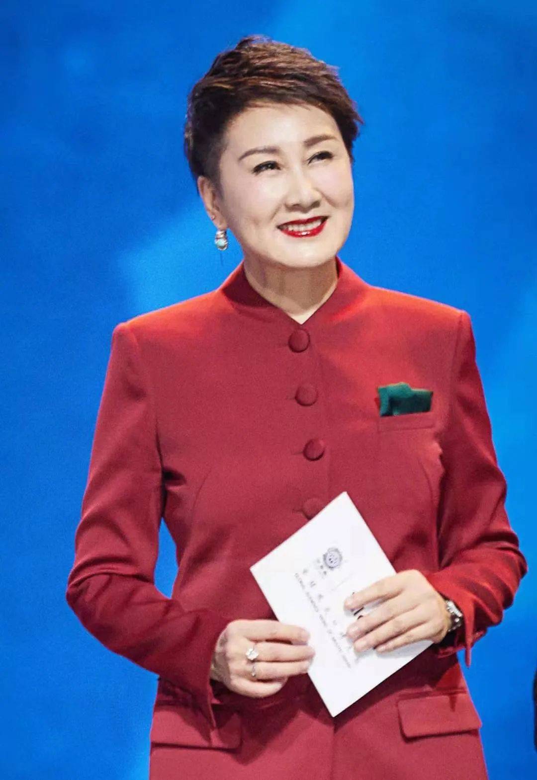 《渴望》剧组30年大欢聚!张凯丽李雪健黄梅莹罕见同框!93岁蓝天野状态佳!