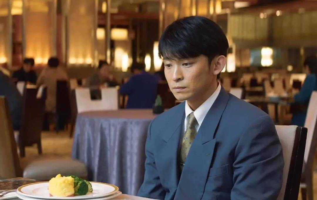 《大江大河2》7位演员童年照:王凯变化好大,杨采钰时尚超前